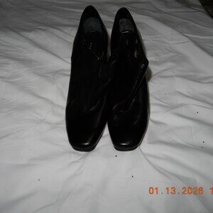 Bandolino Black Leather Ankle Booties 5--1/2M